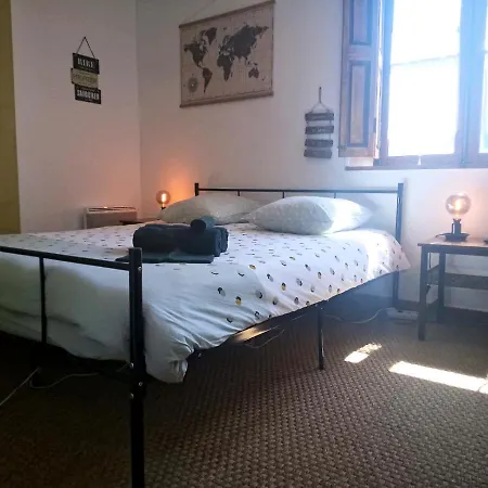Bed & Breakfast Rooftop Face à La Cité 'rfc' Carcassonne
