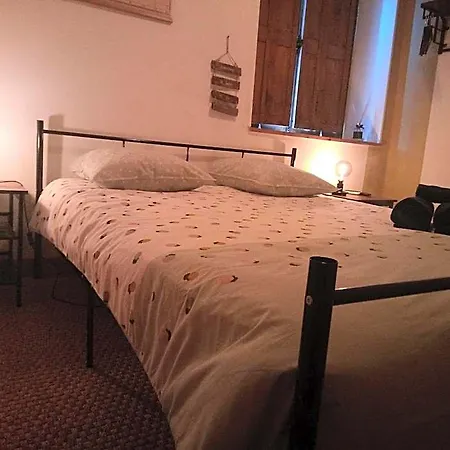 Bed & Breakfast Rooftop Face à La Cité 'rfc' 3*