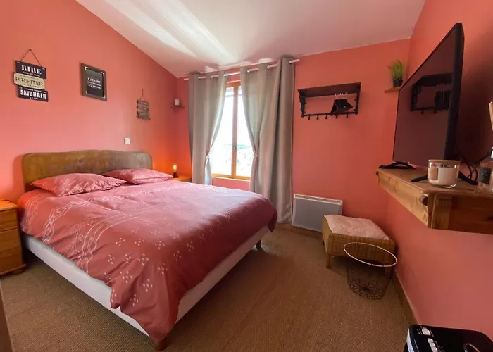 Rooftop Face à La Cité 'rfc' Alojamento de Acomodação e Pequeno-almoço 3*