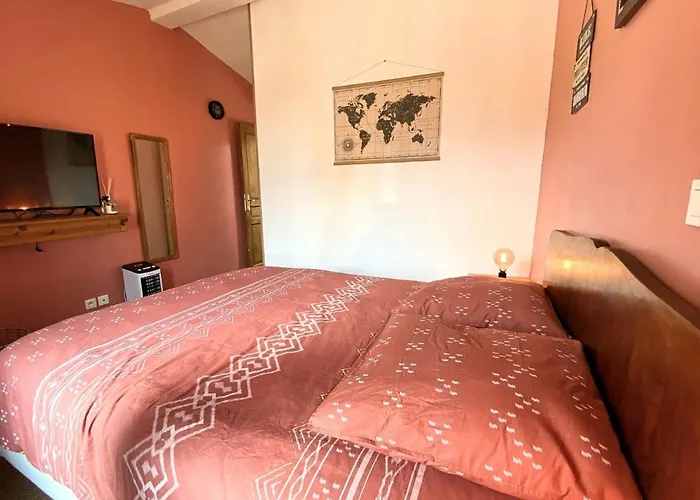 Alojamento de Acomodação e Pequeno-almoço Rooftop Face à La Cité 'rfc'